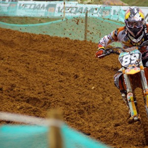 爱体育娱乐入口-枫叶队进攻配合默契，轻松取胜对手，枫叶团队