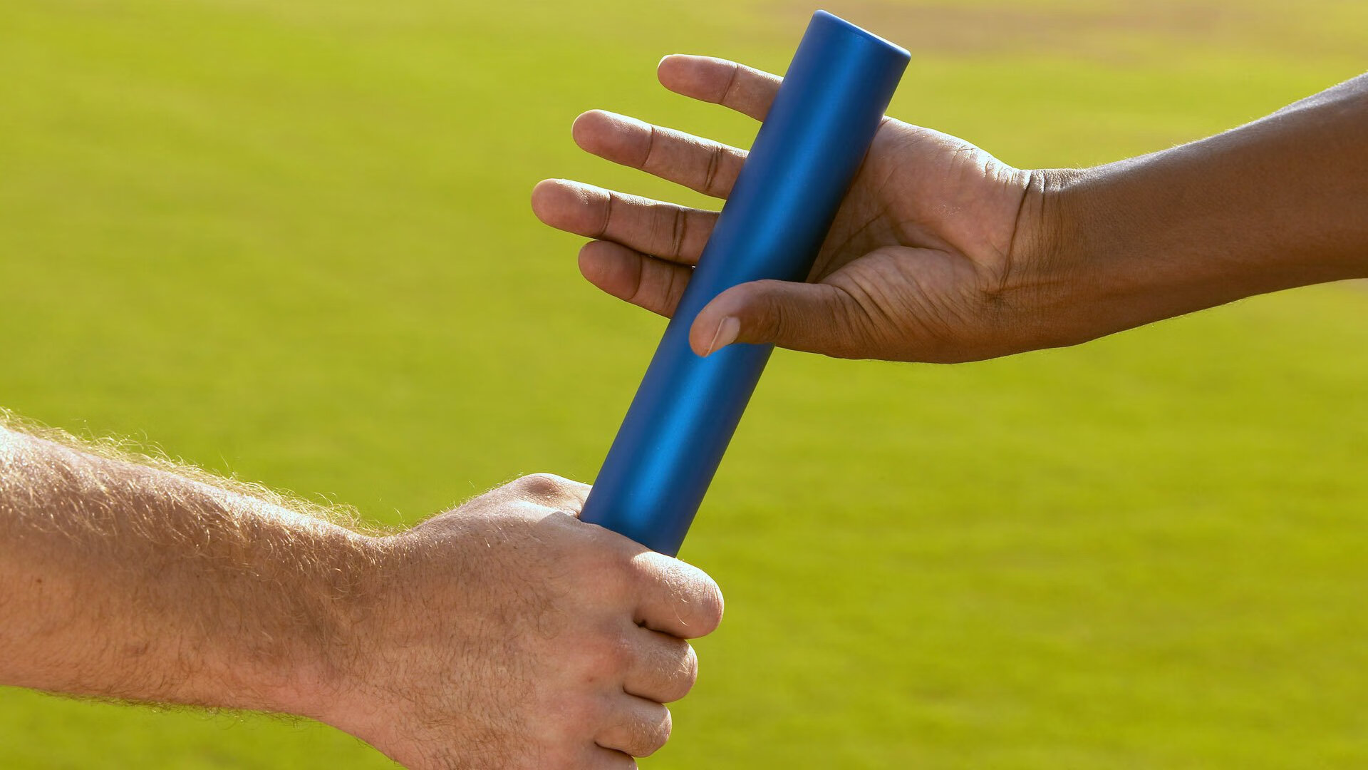 欧洲足球盛宴继续燃烧，队伍展现团结力量，看一下欧洲足球